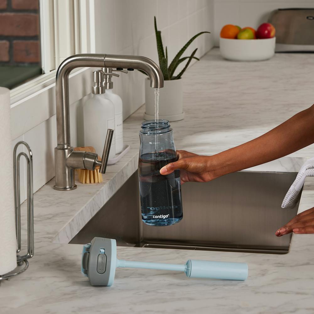Contigo® Wells Plastic Filter Water Bottle with AUTOSPOUT® Straw Lid, 32 Oz (6OMF)